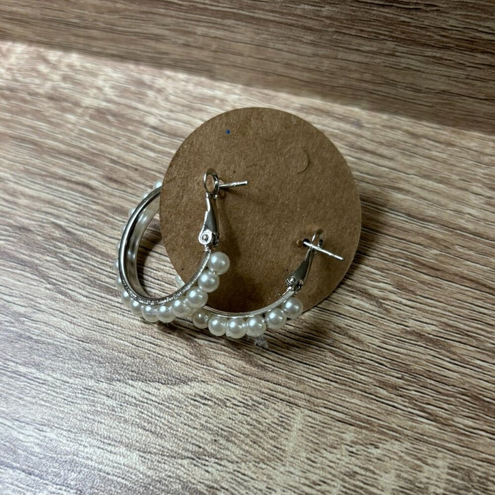 White Pearl Hoop Silver Clasp Earrings - Picture 3 of 5